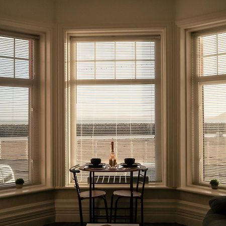 Stunning 2 Bedroom Ground Floor Sea View Apartment Rhos-on-Sea Luaran gambar
