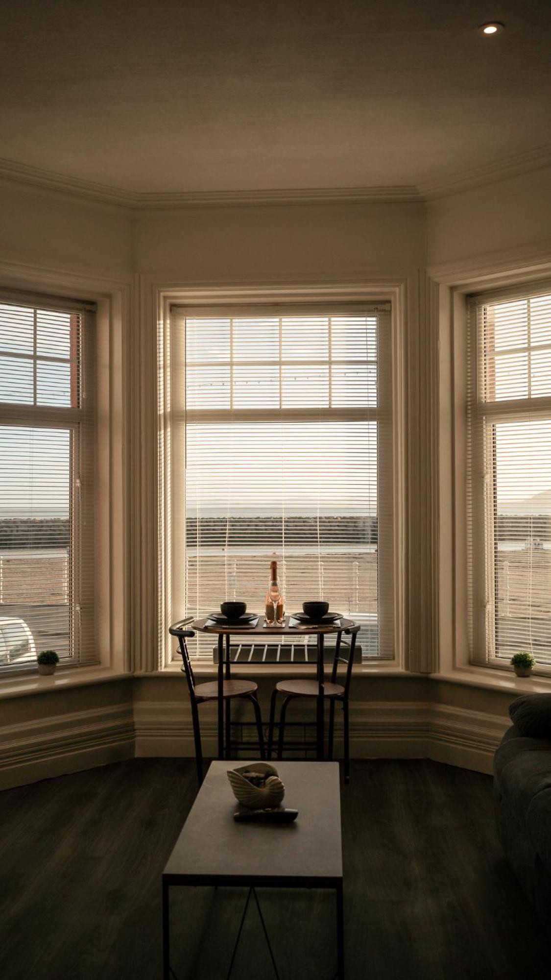 Stunning 2 Bedroom Ground Floor Sea View Apartment Rhos-on-Sea Luaran gambar